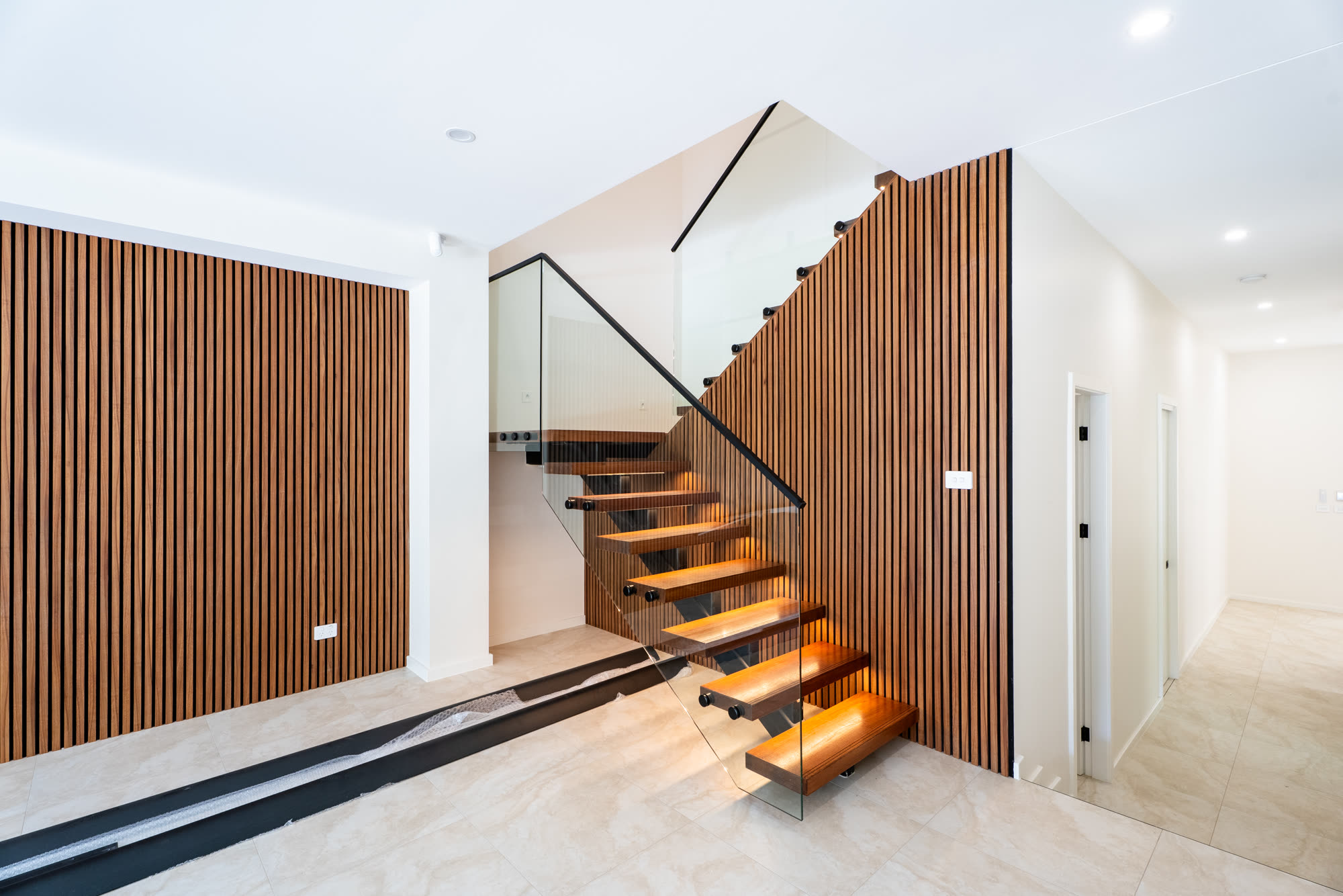 8 Metcalf Ave — timber stair with glass balustrade